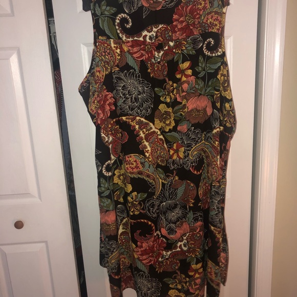 White Blouse $35 Dress $35 Other Blouses $10 - Picture 6 of 14